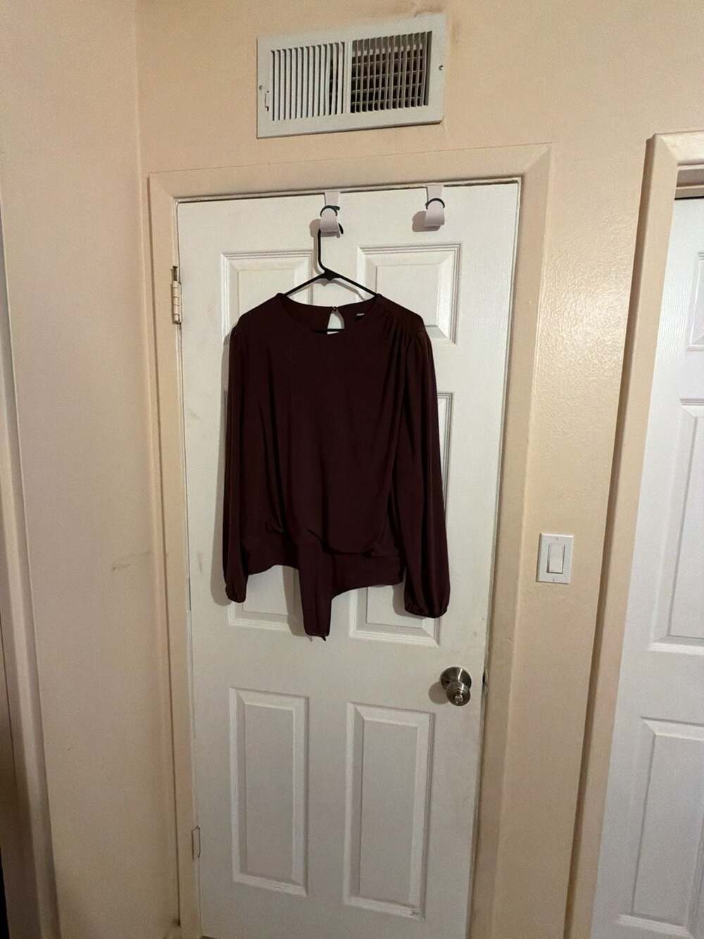 Express Long Sleeve Keyhole Back Blouse Bodysuit in Burgundy